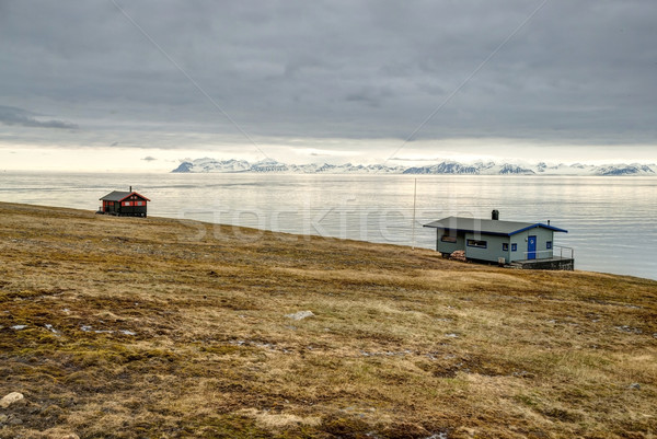 Eenzaam huis kust stad natuur home Stockfoto © dinozzaver