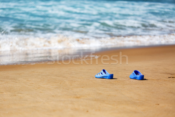 藍色 拖鞋 沙 海洋 海灘 暑假 商業照片 © Discovod