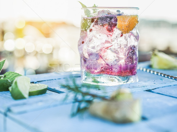 Haut vue gin cocktails bleu bois [[stock_photo]] © DisobeyArt