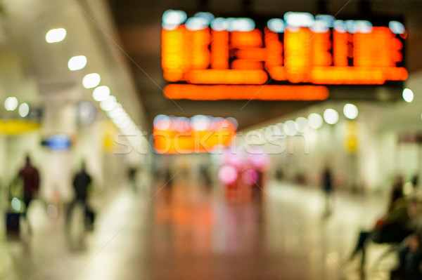 Floue personnes à grande vitesse train gare photo [[stock_photo]] © DisobeyArt