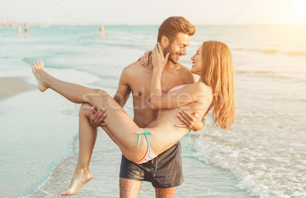 Stok fotoğraf: Anlar · öpüşme · plaj · gün · batımı