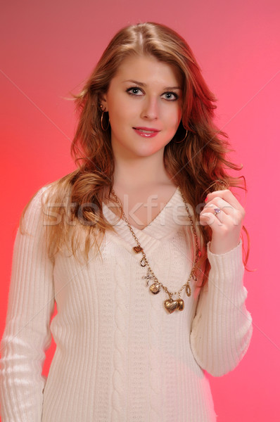 Adolescente bastante blanco suéter nina pelo Foto stock © disorderly