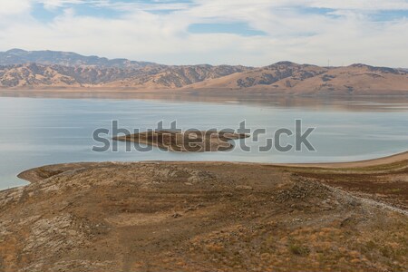 Víztározó alacsony víz szint dombok Stock fotó © disorderly