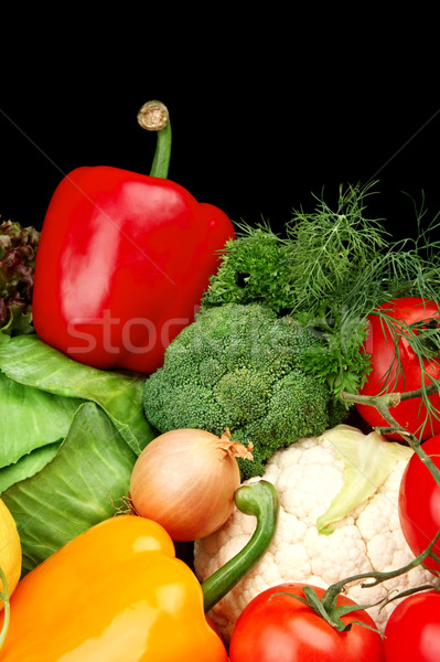 Csoport különböző zöldségek fekete függőlegesen háttér Stock fotó © dla4