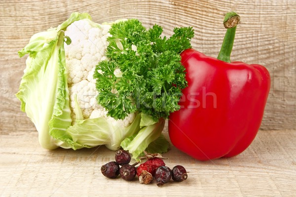Szett zöldségek gyümölcsök tele c vitamin fából készült Stock fotó © dla4