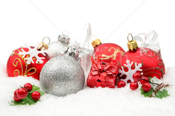 Stockfoto: Christmas · decoratie · sneeuw · geschenken · witte · achtergrond