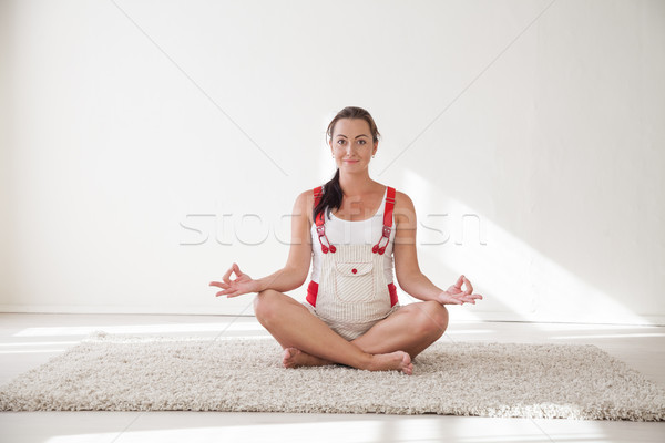 Terhes nő eljegyezve torna jóga fű gyermek Stock fotó © dmitriisimakov