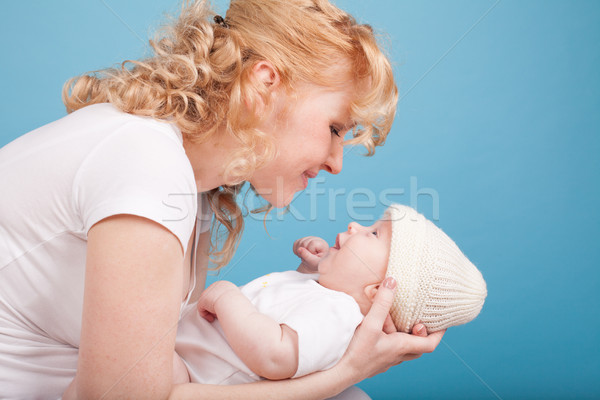 Foto stock: Mamá · mano · bebé · hijo · amor · felicidad