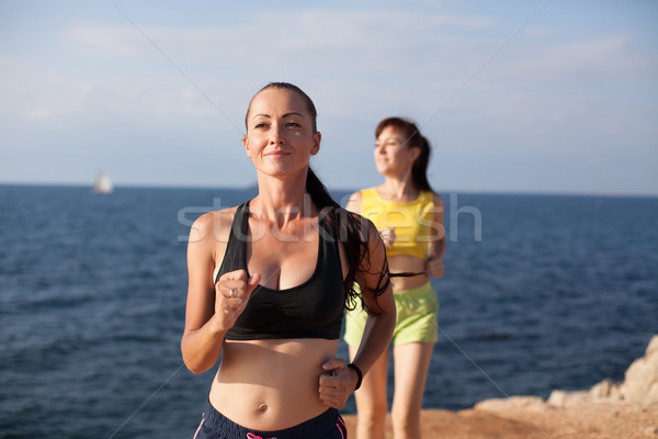 Imagine de stoc: Femeie · sport · dimineaţă · lege · plajă · sportiv