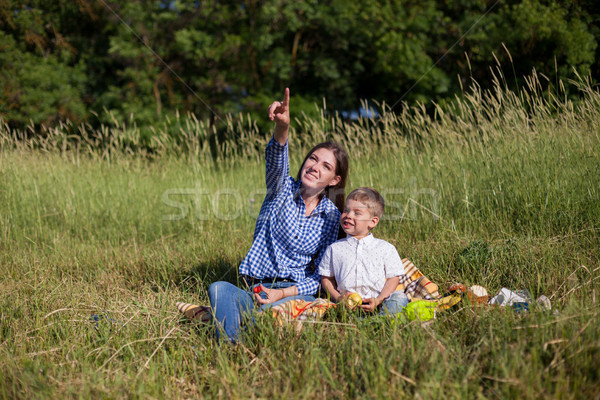 母親 少年 見上げる 夏 時間 ストックフォト © dmitriisimakov