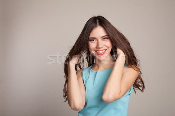 [[stock_photo]]: Belle · fille · mains · tenant · cheveux · femme · fleurs · heureux