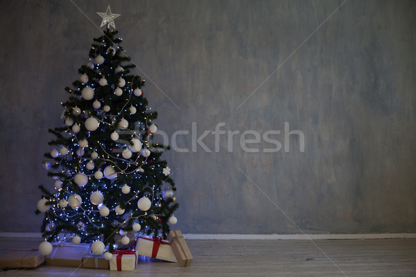 [[stock_photo]]: Arbre · de · noël · lumières · guirlande · maisons · nouvelle · année · arbre