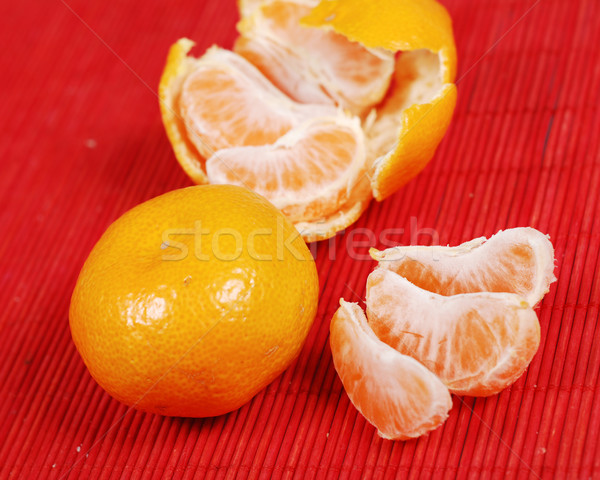 Succosa giallo sfondo rosso mangiare tropicali Foto d'archivio © dmitroza