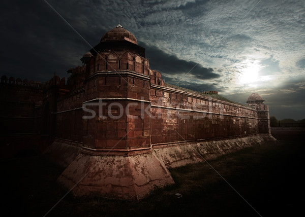 Rosso fort Delhi nuvoloso Meteo sera Foto d'archivio © dmitry_rukhlenko