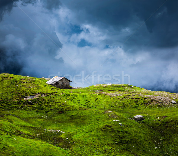 Serenidade sereno solitário cenário casa hills Foto stock © dmitry_rukhlenko