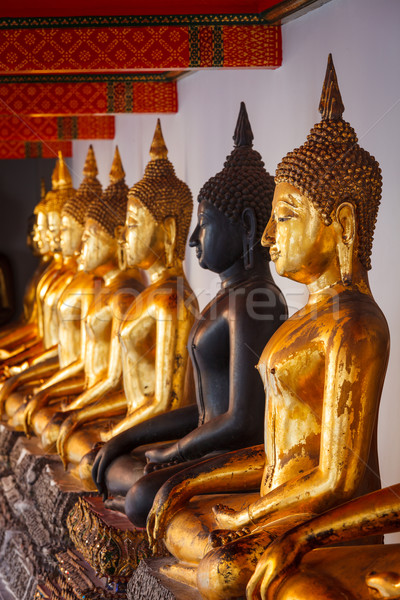 Posiedzenia Buddy Tajlandia świątyni Bangkok Zdjęcia stock © dmitry_rukhlenko