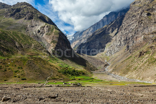 Völgy India Himalája hegyek tájkép égbolt Stock fotó © dmitry_rukhlenko