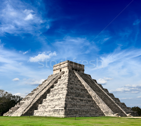 Mayan pyramid in Chichen-Itza, Mexico Stock photo © dmitry_rukhlenko