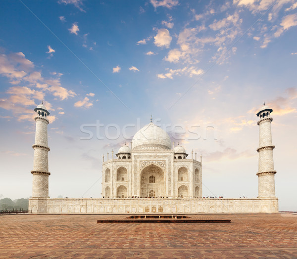 Taj Mahal India indiai szimbólum utazás felhők Stock fotó © dmitry_rukhlenko