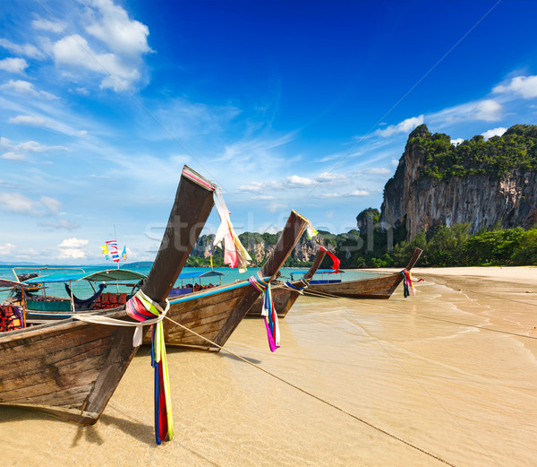 Uzun kuyruk tekneler plaj Tayland tropikal plaj Stok fotoğraf © dmitry_rukhlenko
