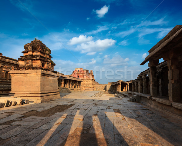 Krishna templo pôr do sol real centro céu Foto stock © dmitry_rukhlenko