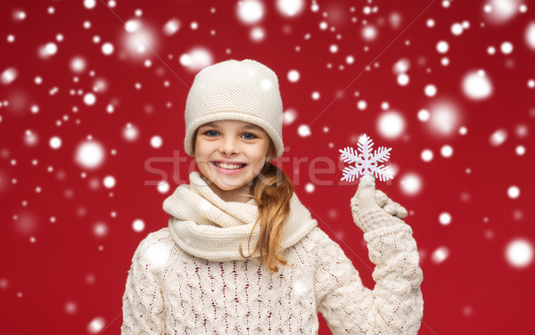 [[stock_photo]]: Souriant · fille · hiver · vêtements · grand · flocon · de · neige