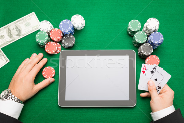 Zdjęcia stock: Kasyno · poker · gracz · karty · tabletka · chipy