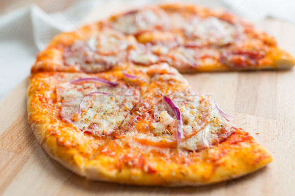 Foto stock: Caseiro · pizza · mesa · de · madeira · fast-food · italiano