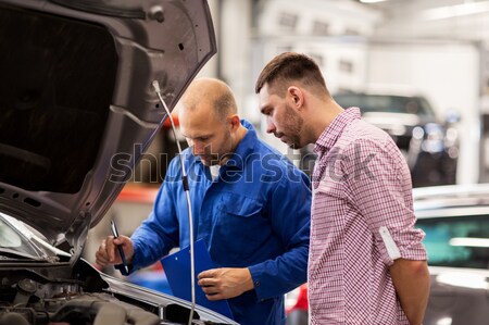 Automechaniker Zwischenablage Mann Auto Laden auto Stock foto © dolgachov