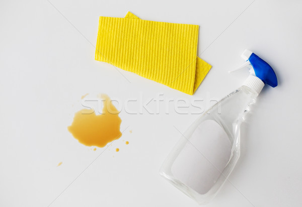 Nettoyage rag détergent spray tache ménage [[stock_photo]] © dolgachov