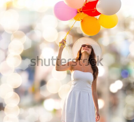 Gelukkig vrouw jurk helium lucht ballonnen Stockfoto © dolgachov