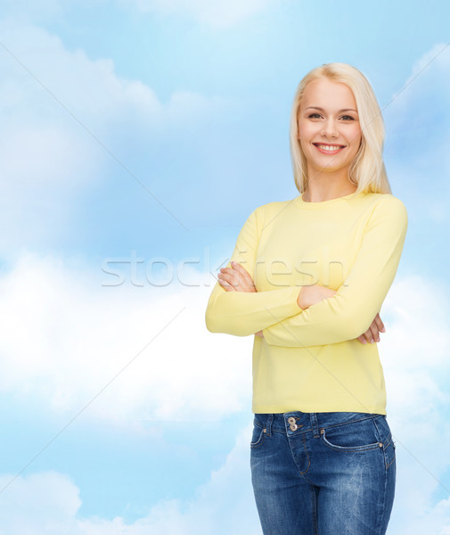Mosolyog lány lezser ruházat boldogság emberek Stock fotó © dolgachov