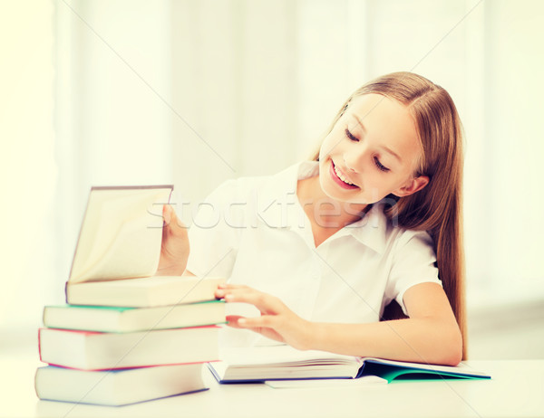 Zdjęcia stock: Student · dziewczyna · studia · szkoły · edukacji · mały