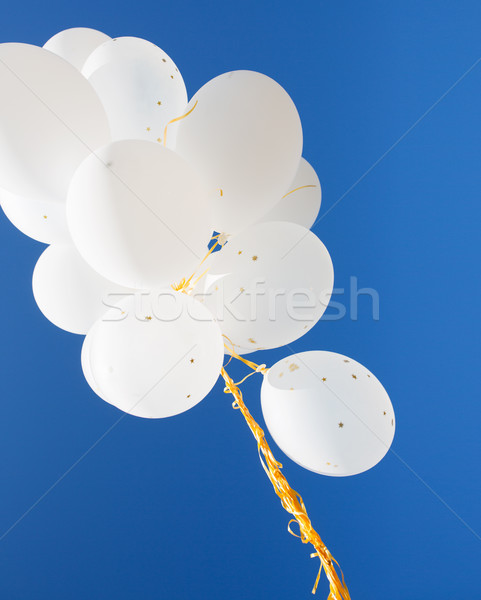 Blanche hélium ballons ciel bleu vacances [[stock_photo]] © dolgachov