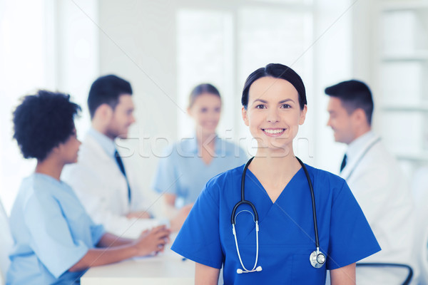 Heureux médecin groupe hôpital clinique profession Photo stock © dolgachov