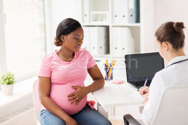 Gynaecoloog arts zwangere vrouw ziekenhuis zwangerschap geneeskunde Stockfoto © dolgachov