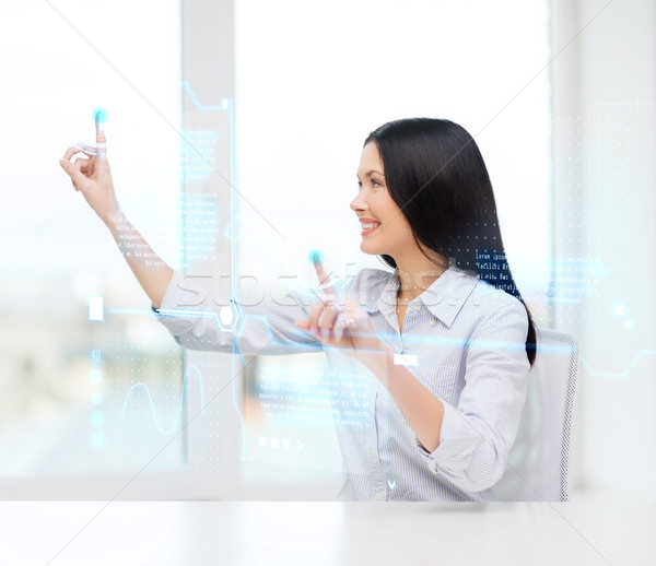 Foto stock: Mujer · sonriente · senalando · virtual · Screen · negocios · nuevos