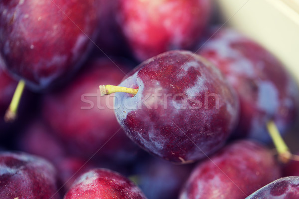 Stok fotoğraf: Erik · kutu · sokak · pazar · satış