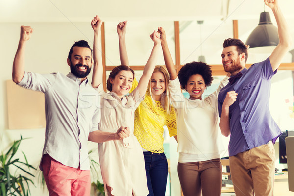 Foto stock: Feliz · criador · equipe · vitória · escritório