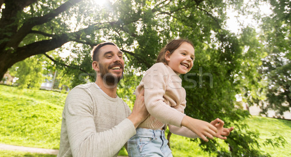 Mutlu aile yaz park aile Stok fotoğraf © dolgachov