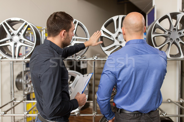 Client vendeur voiture Ouvrir la Auto magasin [[stock_photo]] © dolgachov