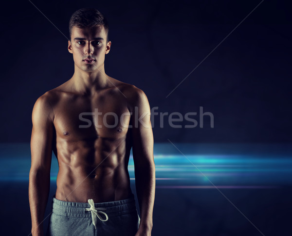 Genç erkek vücut geliştirmeci çıplak kas gövde Stok fotoğraf © dolgachov