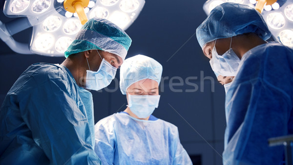 Grup cerrahlar ameliyathane hastane cerrahi tıp Stok fotoğraf © dolgachov