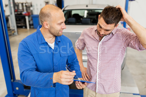 Automechaniker Zwischenablage Mann Auto Laden auto Stock foto © dolgachov