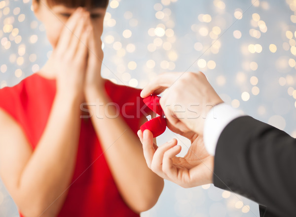 Közelkép nő férfi eljegyzési gyűrű javaslat ünnepek Stock fotó © dolgachov