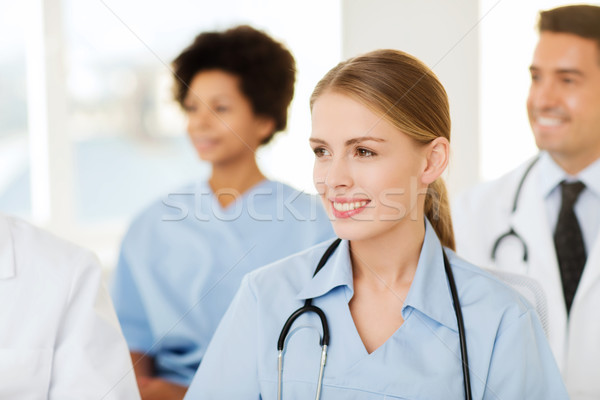 Heureux médecin groupe hôpital clinique profession [[stock_photo]] © dolgachov