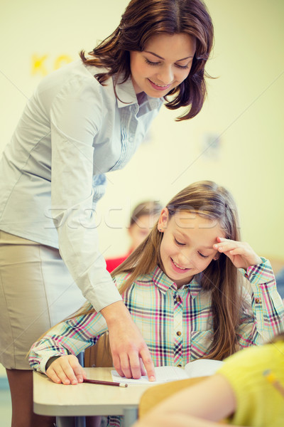 Foto stock: Grupo · escuela · ninos · escrito · prueba · aula