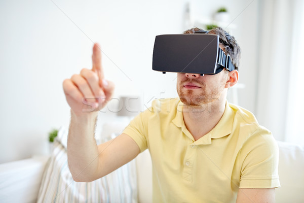 Jeune homme réalité casque lunettes 3d technologie [[stock_photo]] © dolgachov