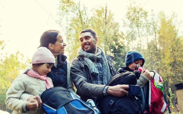 Stockfoto: Gelukkig · gezin · kamp · camping · reizen · toerisme · wandelen