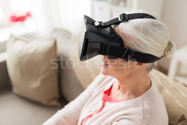 Vieja virtual realidad auricular gafas 3d tecnología Foto stock © dolgachov